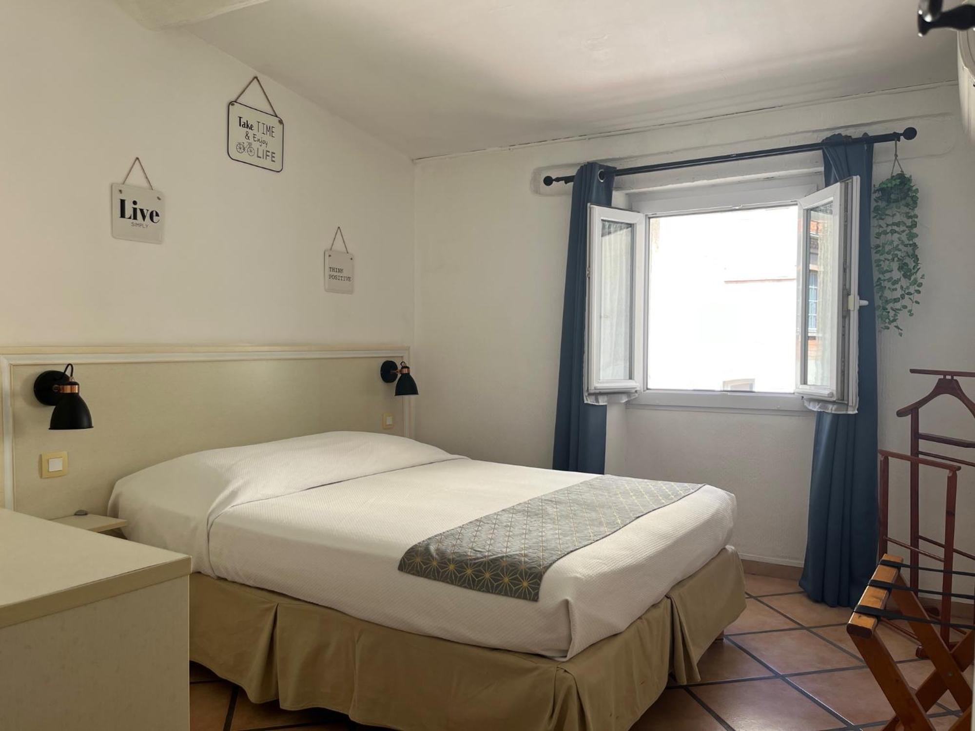 Hotel Le Flore Frejus Luaran gambar